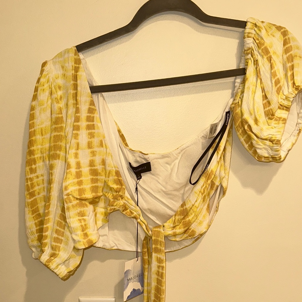 Yellow front tie crop top (L)